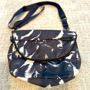 Lululemon large crossbody bag